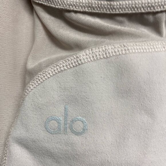 ALO womans light gray Capri sheer panel leggings active wear size med - Picture 5 of 6